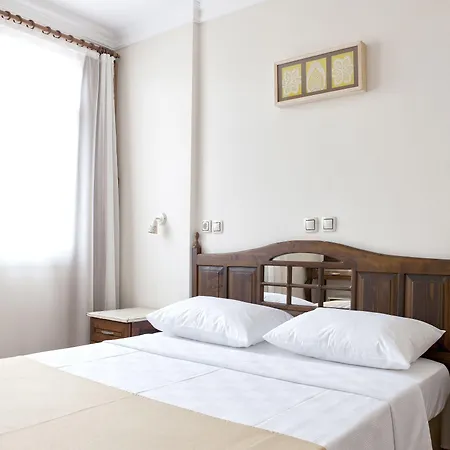 Lantana Aparts 3*