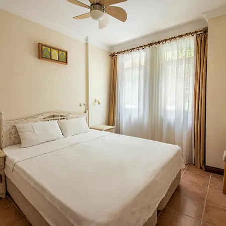 Lantana Aparts Aparthotel Kaş