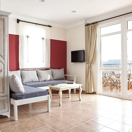 Aparthotel Lantana Aparts