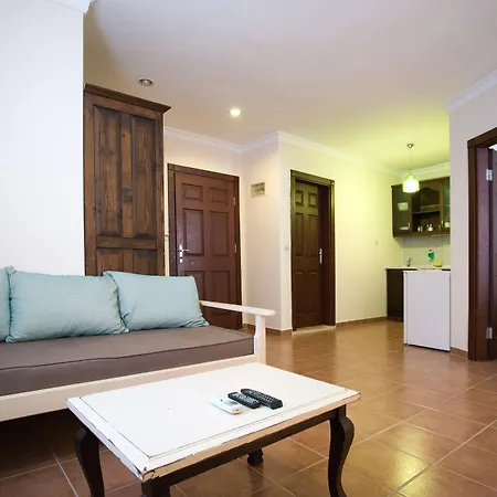 Lantana Aparts 3* Kaş