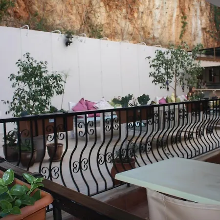 Aparthotel Lantana Aparts 2*