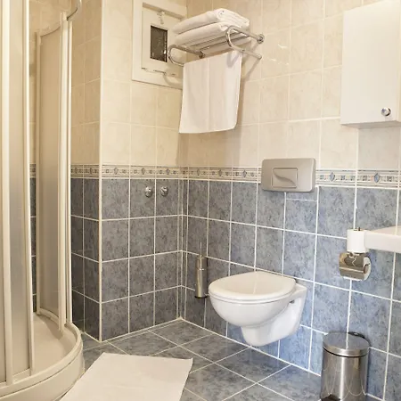 Aparthotel Lantana Aparts