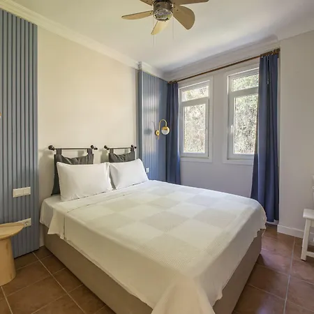 Aparthotel Lantana Aparts 2*