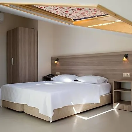 Aparthotel Lantana Aparts 3*