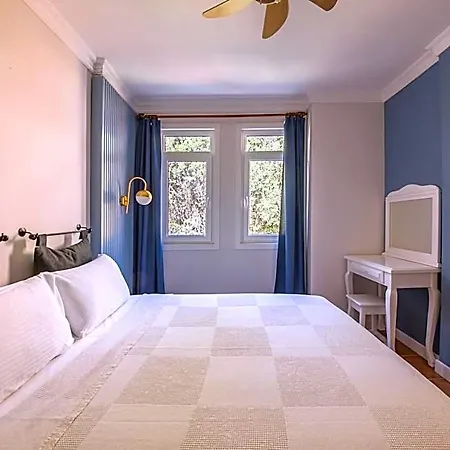 Aparthotel Lantana Aparts