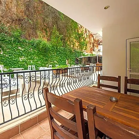 Apartahotel Lantana Aparts