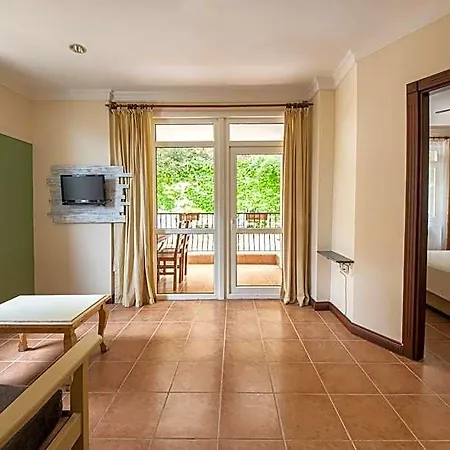Apartahotel Lantana Aparts