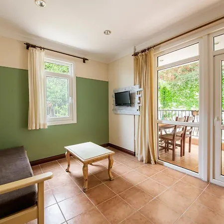 Lantana Aparts Κας