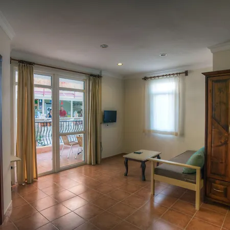 Lantana Aparts Κας