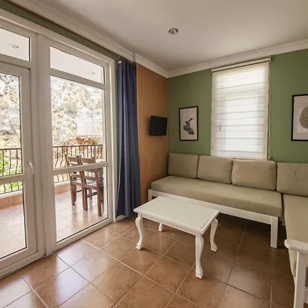 Lantana Aparts Κας